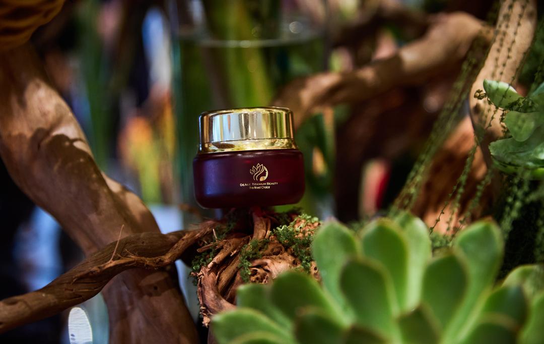 DeAge Imperial Agarwood Nocturne